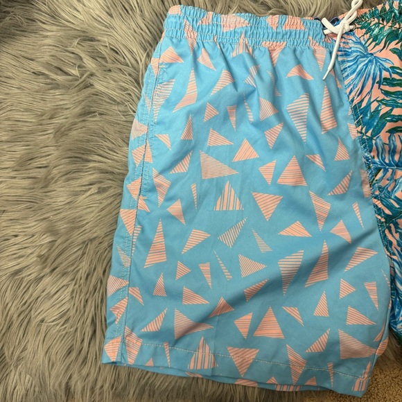 Charleston thread’s swim trunks 🦜 - Picture 2 of 9